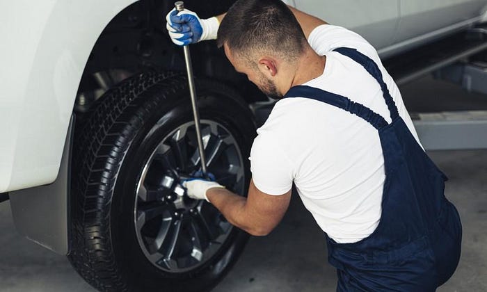 Tyre Change Dubai Cost — ServiceMyCar
